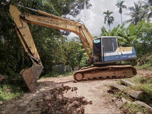 มีVDOขายKOMATSU PC200-5 ไฟเต็มไม่มีเอกสารราค 380,000