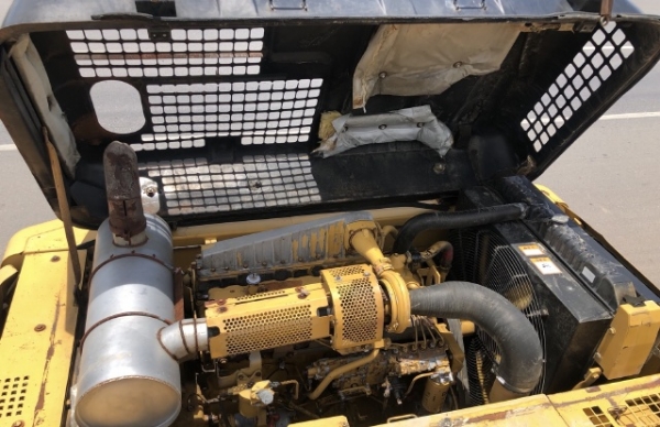 ขายรถขุด CAT 330B ลายหัวกระแทก นำเข้าเองจากญี่ปุ่น สภาพสวยพร้อมใช้ มีVDOการทำงานครับ