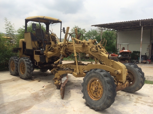 ขายรถเกรดKOMATSU GD313H ใช้งานได้เอกสารซื้อขายราคา 185,000