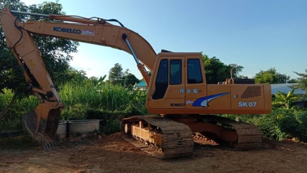 KOBELCO SK 200-7