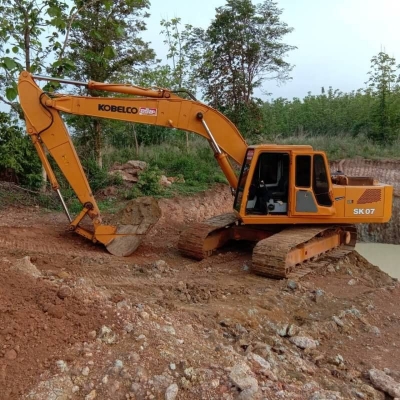 KOBELCO SK 200-7