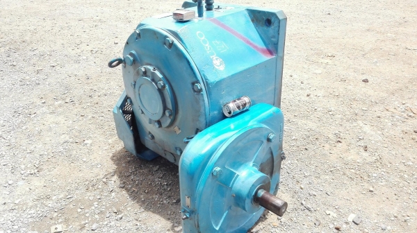 หัวเกียร์ทดรอบเพลาคว่ำอิตาลี่ GUSCO ITALY อัตราทด 1 : 248 (6 rpm) เพลาออก 4” เข้า 2” ใช้ หัวเกียร์ทดรอบเพลาคว่ำอิตาลี่ GUSCO ITALY อัตราทด 1 : 248 (6 rpm) เพลาออก 4” เข้า 2” ใช้