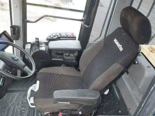 ขายรถตัก ยี่ห้อ KOMATSU รุ่น WA380-7