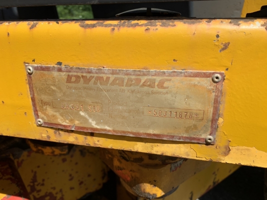 ขาย 385,000 บาท  รถบด  DYNAPAC CA251-II เพลาเดี่ยว เครื่องดี ปั้มแรง เอวแนน   สั่นแรง สภาพพร้อมใช้ เอกสารเล่มทะเบียน  อยู่ นครปฐม  โทร 0626426323