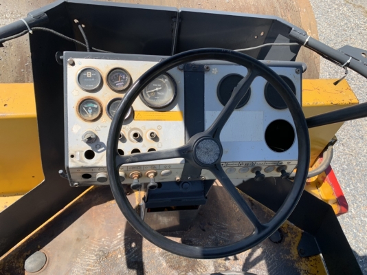 ขาย 385,000 บาท  รถบด  DYNAPAC CA251-II เพลาเดี่ยว เครื่องดี ปั้มแรง เอวแนน   สั่นแรง สภาพพร้อมใช้ เอกสารเล่มทะเบียน  อยู่ นครปฐม  โทร 0626426323