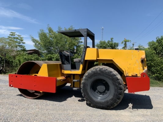 ขาย 385,000 บาท  รถบด  DYNAPAC CA251-II เพลาเดี่ยว เครื่องดี ปั้มแรง เอวแนน   สั่นแรง สภาพพร้อมใช้ เอกสารเล่มทะเบียน  อยู่ นครปฐม  โทร 0626426323