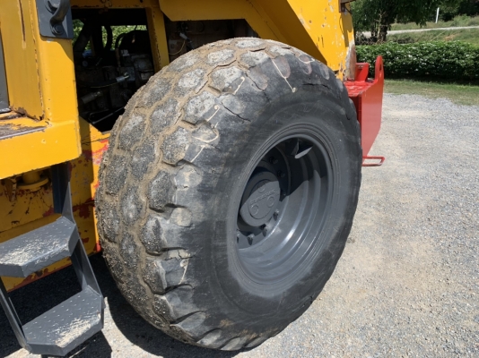 ขาย 385,000 บาท  รถบด  DYNAPAC CA251-II เพลาเดี่ยว เครื่องดี ปั้มแรง เอวแนน   สั่นแรง สภาพพร้อมใช้ เอกสารเล่มทะเบียน  อยู่ นครปฐม  โทร 0626426323