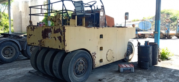 ขายรถขุรถบดและรถเกรด ขายรถขุรถบดและรถเกรด