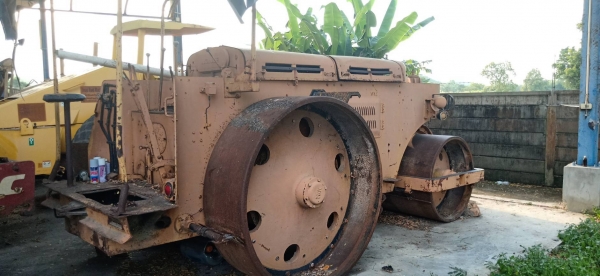 ขายรถขุรถบดและรถเกรด ขายรถขุรถบดและรถเกรด