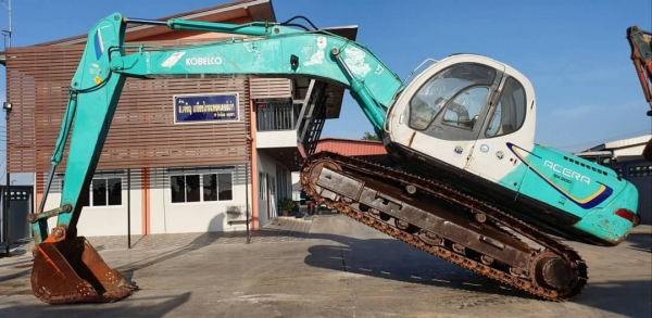 ขายด่วน780,000บาทรถแบคโฮKOBELCO-SK200MARK5มาร์ไฟร์รถนอกเพิ่งนำเข้ามายังไม่เคยใช้งานในเมืองไทยเลย