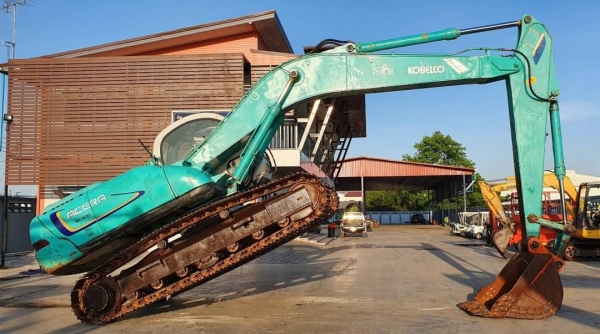 ขายด่วน780,000บาทรถแบคโฮKOBELCO-SK200MARK5มาร์ไฟร์รถนอกเพิ่งนำเข้ามายังไม่เคยใช้งานในเมืองไทยเลย