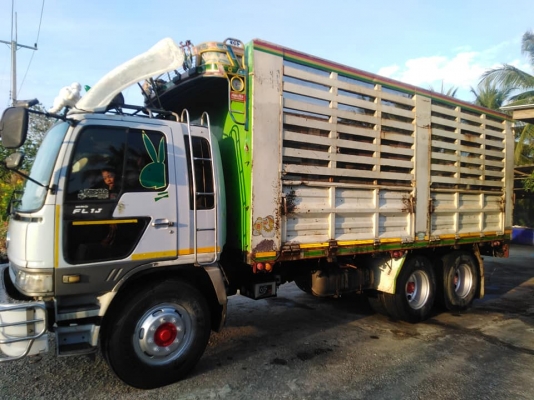 ขาย10ล้อHINO FL1J 210แรงปี43 เพลาเดียวกระบะล่องยาว6.20เมตรขาย780,000บาท