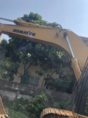 มีVDOขายKOMATSU PC200-6 ซีเรียล85,679 เอกสารเล่มทะเบียนราคา 685,000