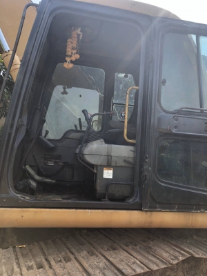 มีVDOขายKOMATSU PC200-6 ซีเรียล85,679 เอกสารเล่มทะเบียนราคา 685,000