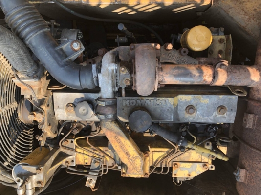 ขายKOMATSU PC200-6 ไฟเต็มเอกสารเล่มทะเบียน ซีเรียล85,670 ราคา 685,0000