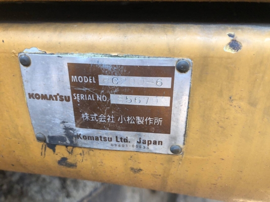 ขายKOMATSU PC200-6 ไฟเต็มเอกสารเล่มทะเบียน ซีเรียล85,670 ราคา 685,0000