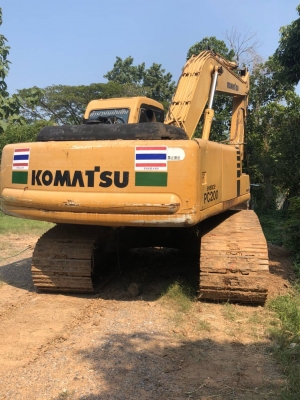 ขายKOMATSU PC200-6 ไฟเต็มเอกสารเล่มทะเบียน ซีเรียล85,670 ราคา 685,0000
