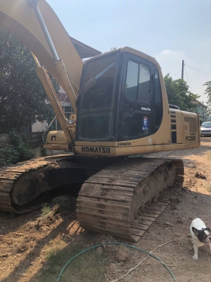 ขายKOMATSU PC200-6 ไฟเต็มเอกสารเล่มทะเบียน ซีเรียล85,670 ราคา 685,0000
