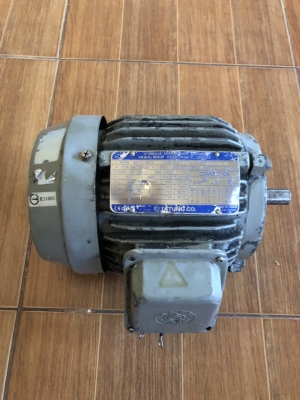 ขายมอเตอร์ไฟฟ้า 1HP มือ 2 ใช้ไฟ 380V