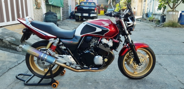 ขาย cb 400 vtec 3 ปี 2004 ทะเบียนแท้ โอนขนส่ง