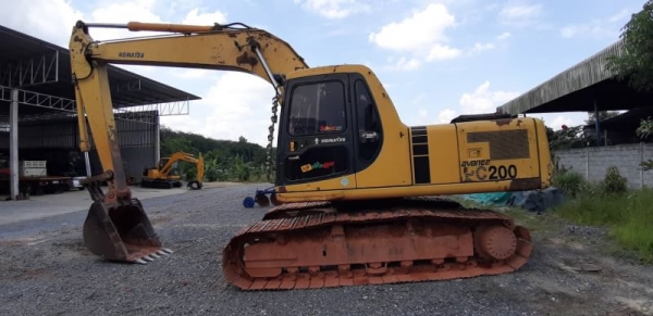 ขายKOMATSU PC200-6 ไฟเต็มไม่มีเอกสารราคา 650,000 ขายKOMATSU PC200-6 ไฟเต็มไม่มีเอกสารราคา 650,000