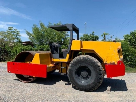 รถบดDYNAPAC  CA251