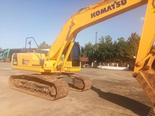 KOMATSU PC 200-8