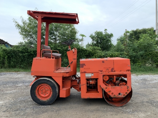 ขาย  235,000 บาท  รถบด KOMATSU JV 40-1 เอวอ่อน 4  ตัน  เก่านอก 1  ปี เครื่องดี ปั้มเเรง  เอวแน่น ยางดี สั่นแรง รถพร้อมใช้ เอกสารสัญญาซื้อขาย  รถอยู่ นครปฐม โทร 0626426323