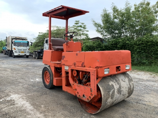 ขาย  235,000 บาท  รถบด KOMATSU JV 40-1 เอวอ่อน 4  ตัน  เก่านอก 1  ปี เครื่องดี ปั้มเเรง  เอวแน่น ยางดี สั่นแรง รถพร้อมใช้ เอกสารสัญญาซื้อขาย  รถอยู่ นครปฐม โทร 0626426323