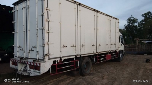 ขาย 599,000 ต่อรอง ISUZU DECA 195 -Turbo ยาว 7.2 เมตร ตู้ 10 บาน เครื่องยนต์ 6HE1-195 แรง หัวบาง  ยางดี คัสชีสวย เอกสารเล่มทะเบียน  รถอยู่  บุรีรัมย์ โทร 0610710295  สนใจ รายการสินค้า อื่นๆ ที่ เว็ปไชค์ Truck2Hand https://www.truck2hand.com/index.php?acti