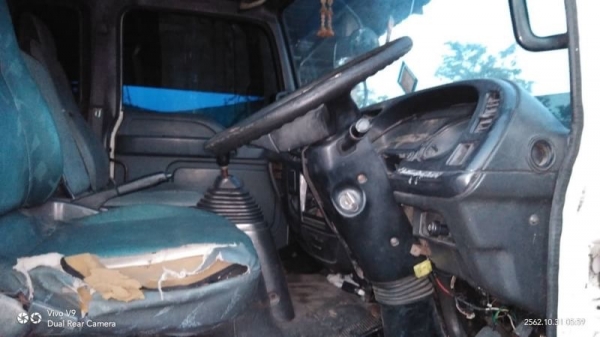 ขาย 599,000 ต่อรอง ISUZU DECA 195 -Turbo ยาว 7.2 เมตร ตู้ 10 บาน เครื่องยนต์ 6HE1-195 แรง หัวบาง  ยางดี คัสชีสวย เอกสารเล่มทะเบียน  รถอยู่  บุรีรัมย์ โทร 0610710295  สนใจ รายการสินค้า อื่นๆ ที่ เว็ปไชค์ Truck2Hand https://www.truck2hand.com/index.php?acti