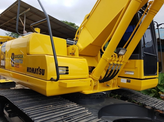 ขายด่วน!! Komatsu PC200-8MO สภาพสวยมากค่ะ