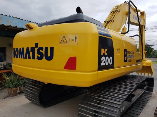 ขายด่วน!! Komatsu PC200-8MO สภาพสวยมากค่ะ