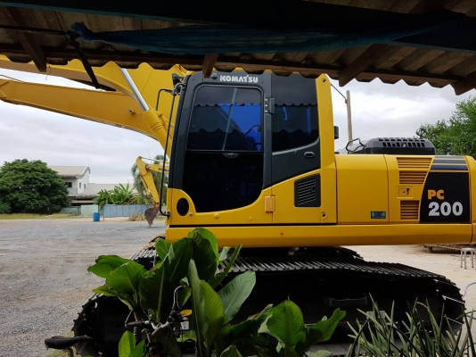 ขายด่วน!! Komatsu PC200-8MO สภาพสวยมากค่ะ