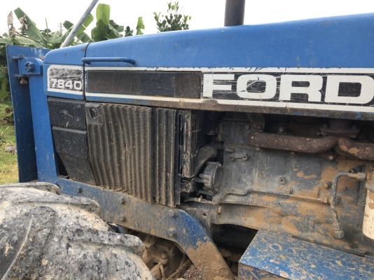 รถไถฟอร์ต 7840 พิเศษ แถมฟรี จอบหมุน ผานไถแบบผานสี่ และริปเปอร์