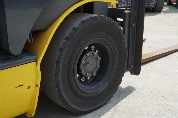 Komatsu FG15T-21 เกียร์ออโต้ ยก1.5ตัน เสาสูง4เมตร งาถ่าง-หุบ เครื่องยนต์เบนซิล + LPG