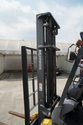 Komatsu FG15T-21 เกียร์ออโต้ ยก1.5ตัน เสาสูง4เมตร งาถ่าง-หุบ เครื่องยนต์เบนซิล + LPG