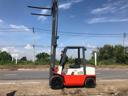 Nissan 2.5ตันสภาพดีเก่าญี่ปุ่น มีใบอินวอยไม่เคยใช้ในไทย