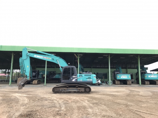ขายKOBELCO SK200-8 Super-XM รุ่นสุดท้าย 7000 ชั่วโมง สภาพสวยเดิมๆทั้งคัน สนใจติดต่อโดยตรง 081-4283210