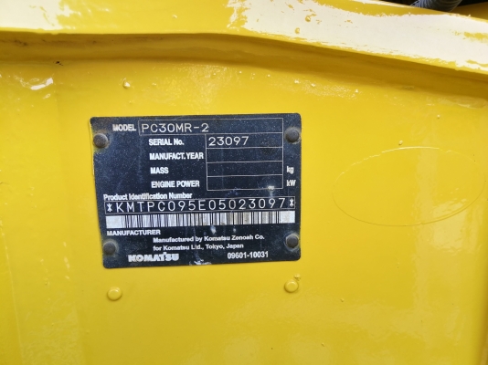 มีเข้ามาหลายคันครับ KOMATSU PC 30MR-2 จากญี่ปุ่น สวยมาก โทร.090-986-2521 อ๊อบ