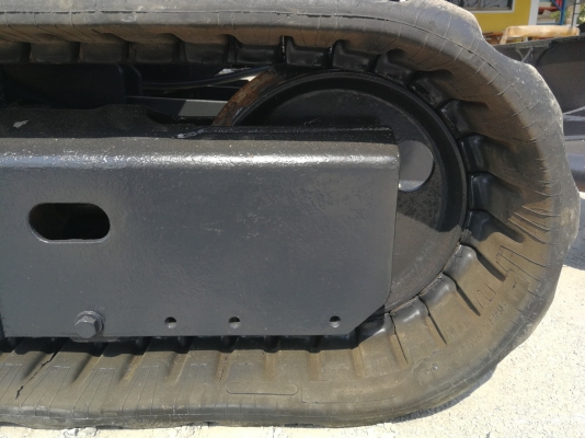 มีเข้ามาหลายคันครับ KOMATSU PC 30MR-2 จากญี่ปุ่น สวยมาก โทร.090-986-2521 อ๊อบ