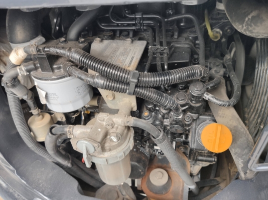 มีเข้ามาหลายคันครับ KOMATSU PC 30MR-2 จากญี่ปุ่น สวยมาก โทร.090-986-2521 อ๊อบ