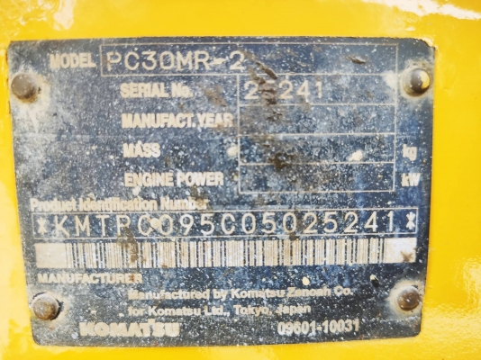 มีเข้ามาหลายคันครับ KOMATSU PC 30MR-2 จากญี่ปุ่น สวยมาก โทร.090-986-2521 อ๊อบ