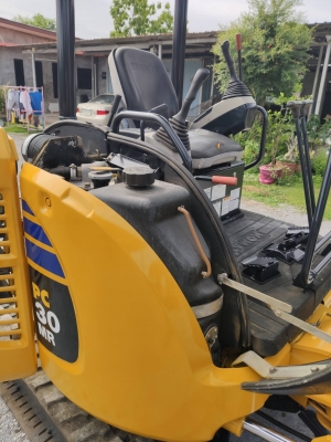 มีเข้ามาหลายคันครับ KOMATSU PC 30MR-2 จากญี่ปุ่น สวยมาก โทร.090-986-2521 อ๊อบ