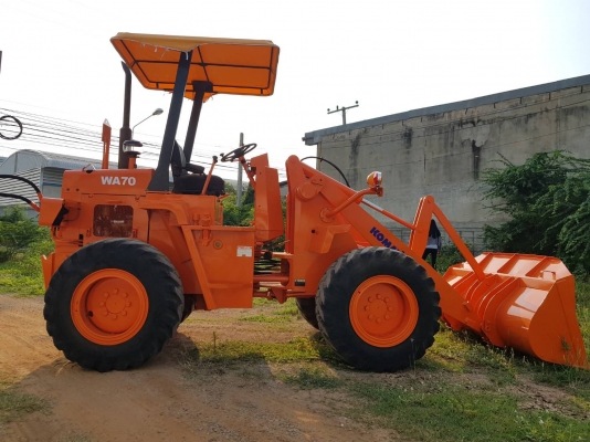 รถตัก ขนาด1คิว KOMATSU 507 เก่าญี่ปุ่นไม่เคยใช้งานในไทย เครื่องยนต์โคมัสสุ 4D 94 ขนาดล้อกะทะ 20 นิ้ว ระบบเกียร์ทอร์ค ใช้งานได้ทั้งหมด เลี้ยวเอว ชม.ทำงาน4,900HR. สำหรับงานตักหิน ดิน ทราย ร้านวัสดุก่อสร้างโดยตรง ราคา490,000บาท สนใจติดต่อ 083-4355829 รับรองค