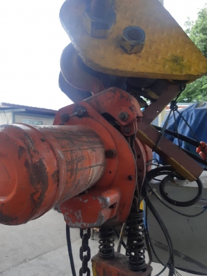 รอกโซ่ไฟฟ้า 5 ตัน ญี่ปุ่น พร้อมชุดเดิน ราคา 50,000 บาท