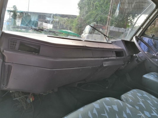 ขายหัว Mitsubishi  FN527 เฉินหลง สี ใหม่บางๆสวยๆอุปกรณ์ครบ ขาหน้า ขาหลัง กันชน ตีนเบรคทิฟฟี่ ตู้แอร์ ราคาถูก