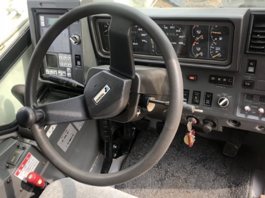 ขายรถเครน TADANO TR100M-1 (ขนาด 10 ตัน) ปี 1999 นำเข้าเองจากญี่ปุ่น สภาพสวยพร้อมใช้งาน มีVDOการทำงานครับ