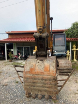 ขายKOBELCO SK200-/// ไฟตัดไม่มีเอกสารสภาพพร้อมใช้งานราคา 380,000