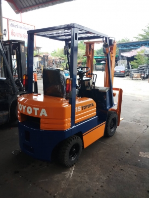 .ขาย โฟรคลิฟท์ โตโยต้า รุ่น 5   เครื่อง  เบนซิล หนัก  1.5  ตัน